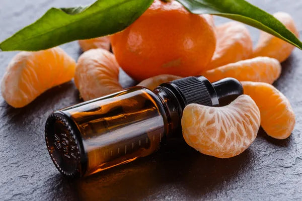 Para qué sirve el aceite esencial de mandarina en aplicaciones técnicas